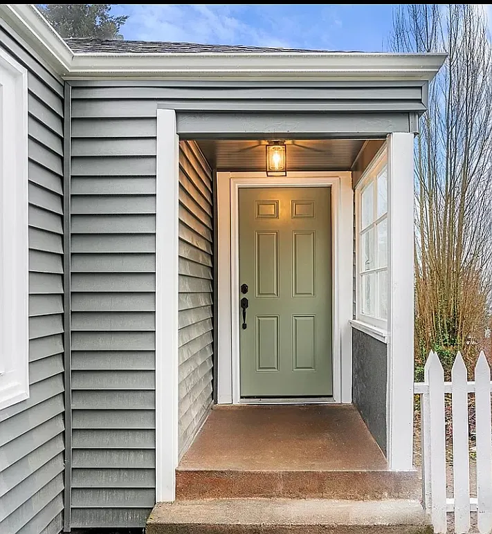 2 bed, 1000 sqft, $1,975 — Photo 3