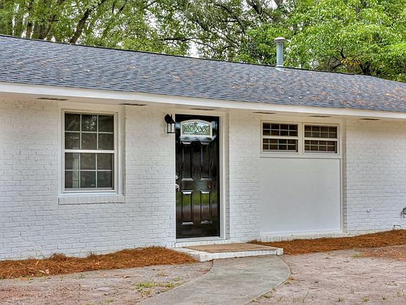 4th image of 2273 Essex Dr