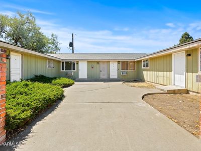 906 S 42nd Ave #A-B, Yakima, WA, 98908