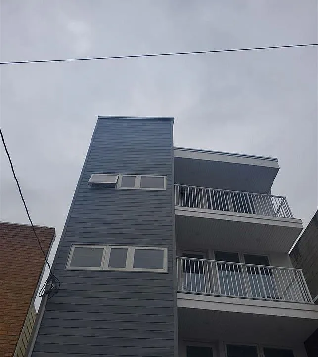 6105 Park Ave #2