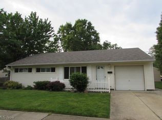 456 Lynn Dr, Berea, OH 44017