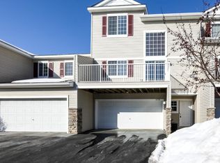 6752 Pine Crest Trl S, Cottage Grove, MN 55016