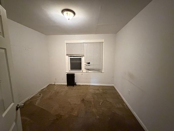 5th image of 337 White St Floor 1