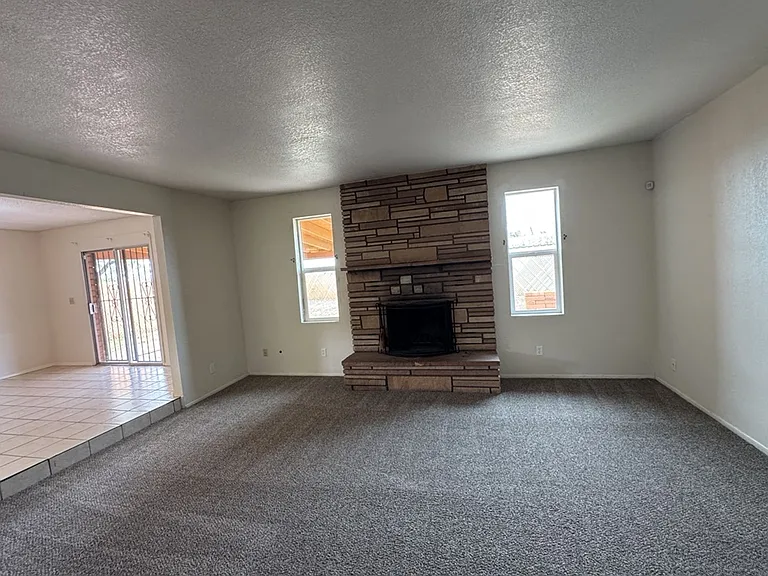 1281 N Catalina Dr — Photo 8