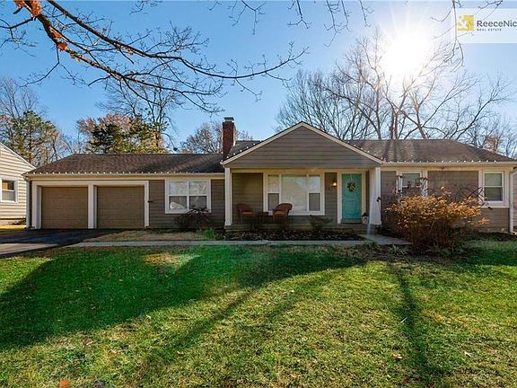 3rd image of 5837 Fontana Dr