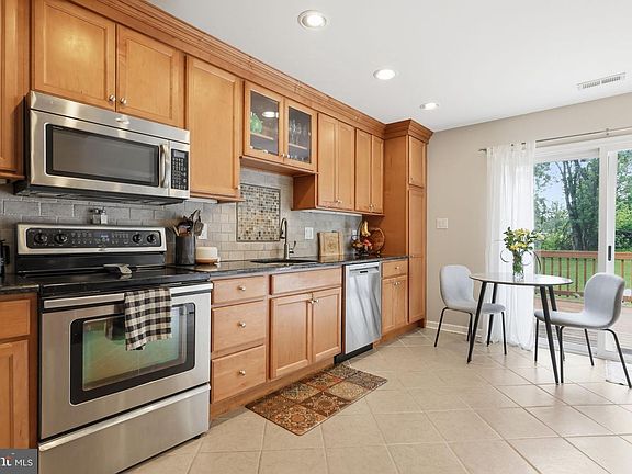 5th image of 1273 Spencer Rd