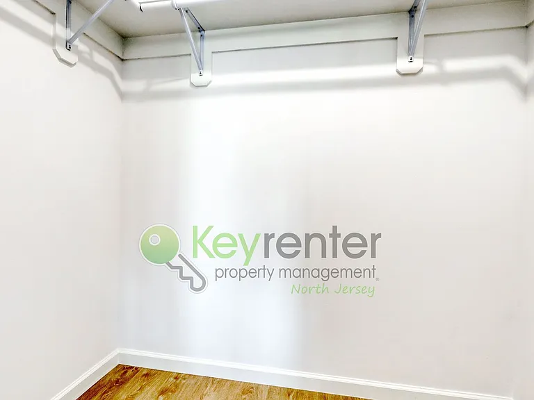 176 Pennington Ave #9 — Photo 16
