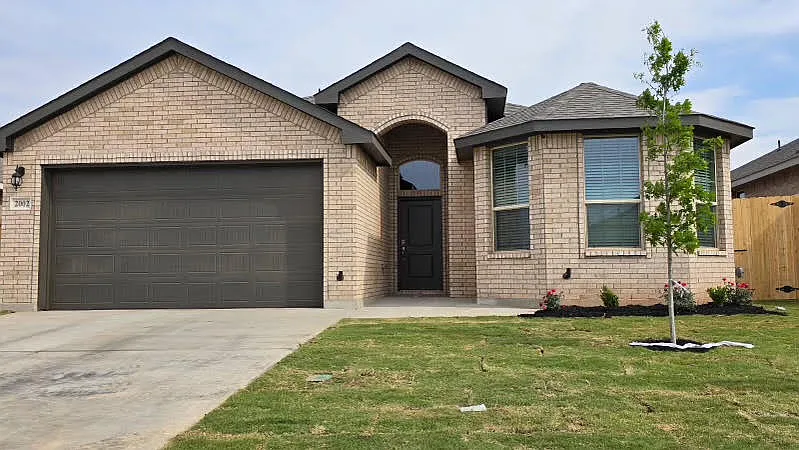 2002 Beaufort Dr