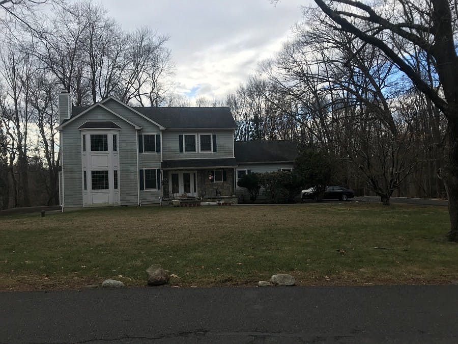 1st image of 284 Glen Pl