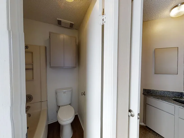 Willow Hill Apartments — Photo 19