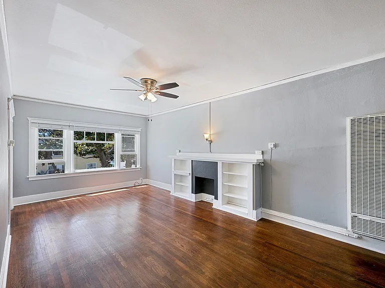 238 Gaviota Ave — Photo 2