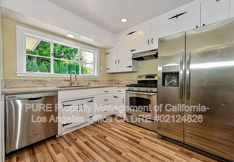 548 Plymouth Rd — Photo 4