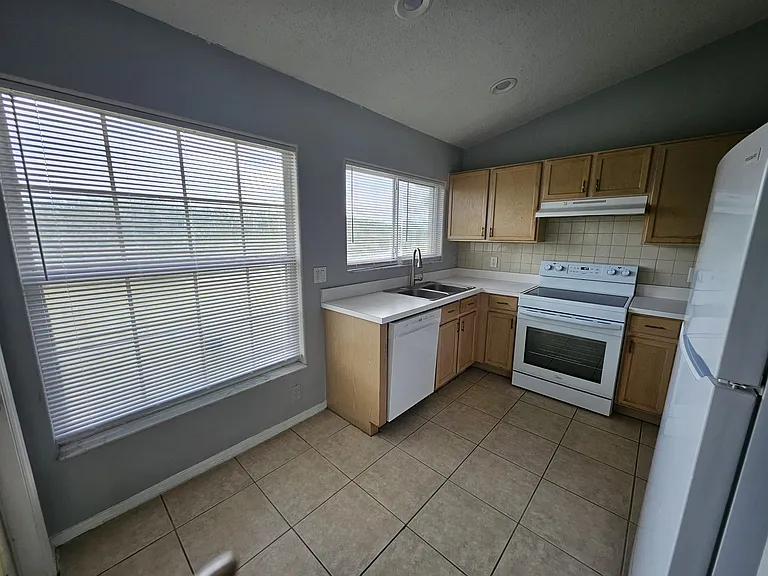 13438 Fairway Glen Dr #202 — Photo 7