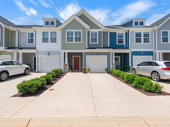 3rd image of 69 Mardale Ln