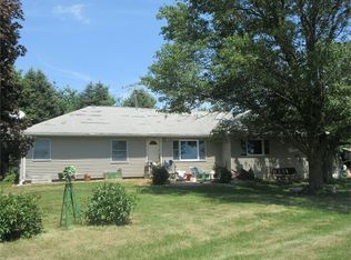 101 Newburg Rd, Grinnell, IA 50112