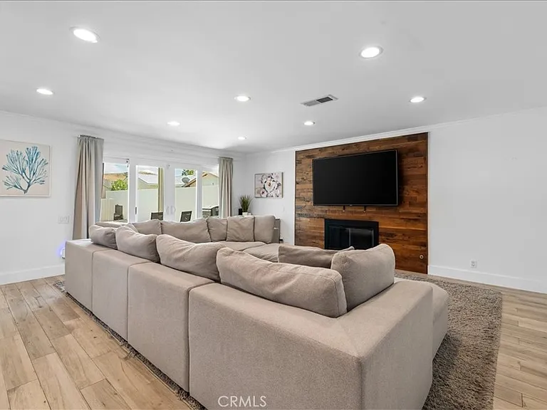 26111 Hatmor Dr — Photo 6