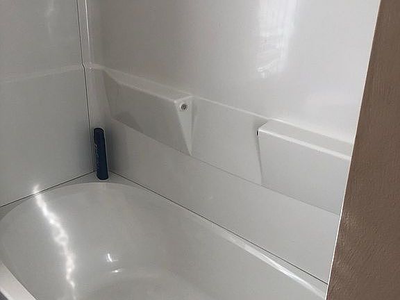 4th image of 918 Clubhouse Dr