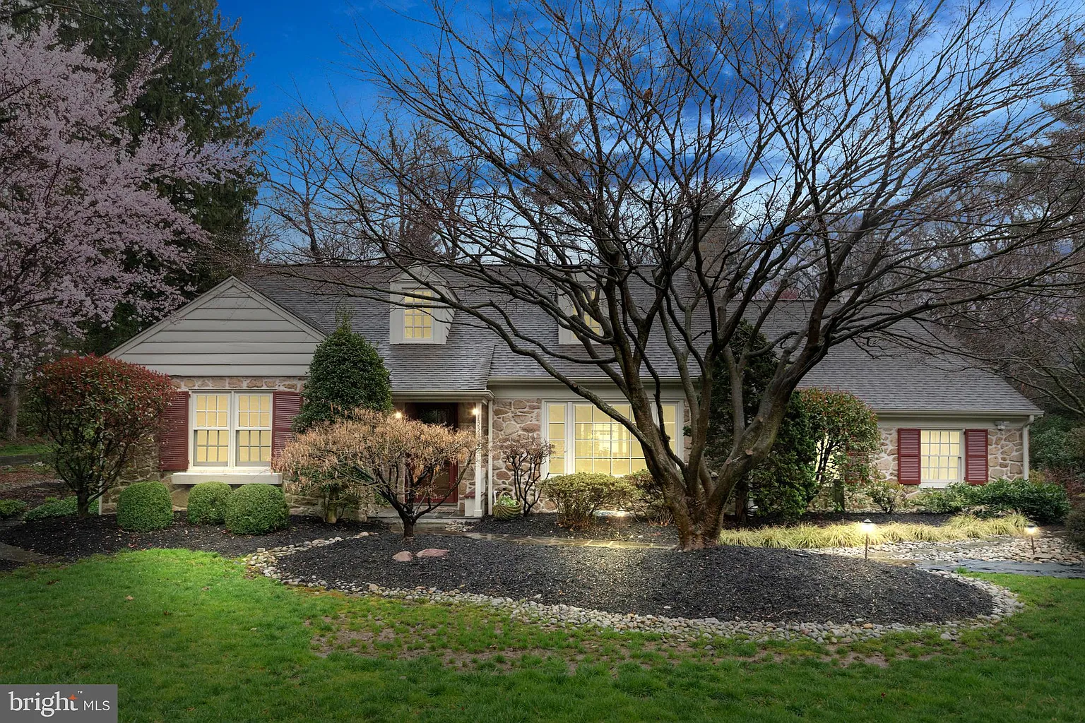 1333 Rydal Rd photo 1