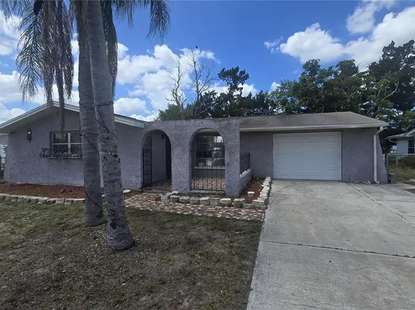 9401 Glen Moor Ln, Port Richey, FL 34668