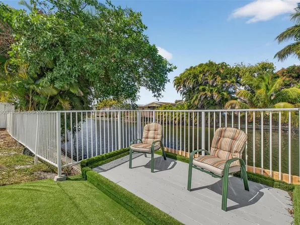 6621 Ficus Dr, Miramar, FL 33023