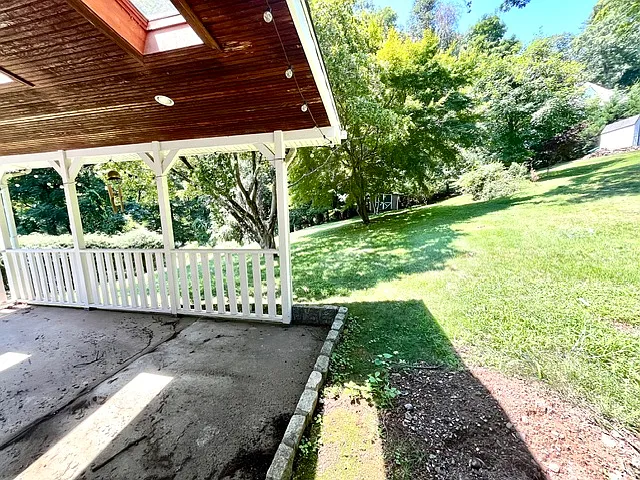 Hillside Ave — Photo 19