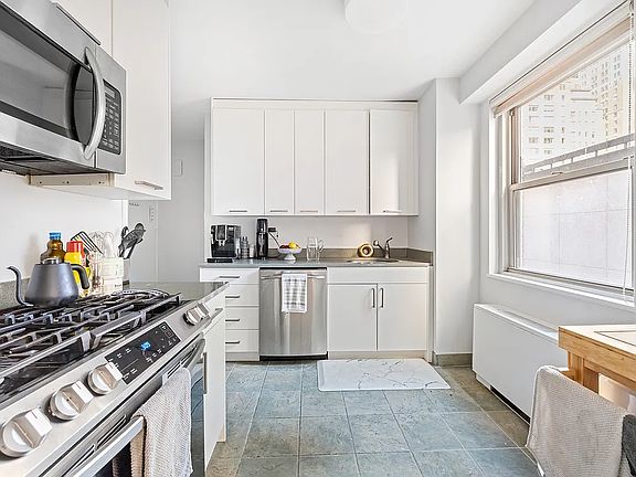 2nd image of 300 E 40th St APT 3J