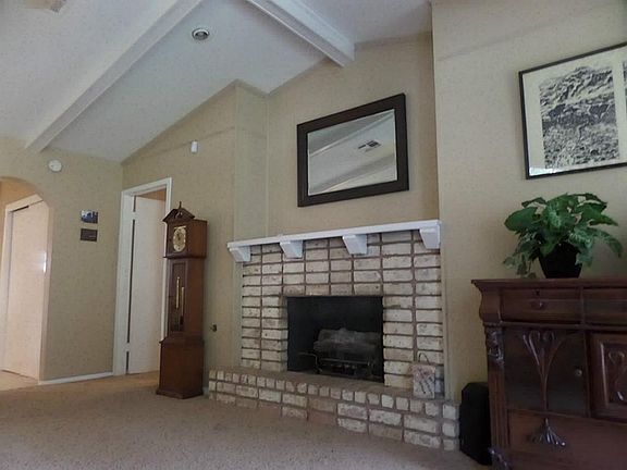 3rd image of 17511 Wild Oak Dr