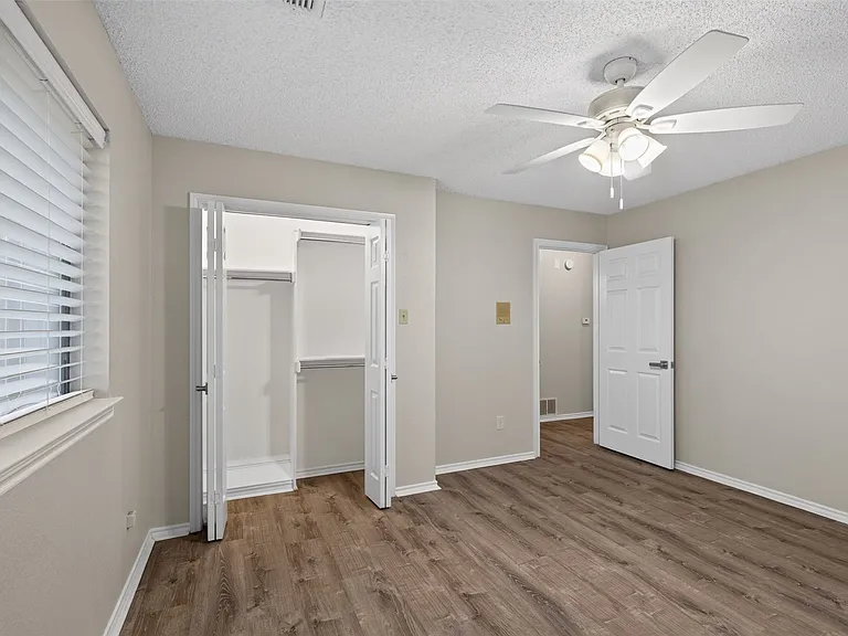 1009 W Winding Creek Dr — Photo 19
