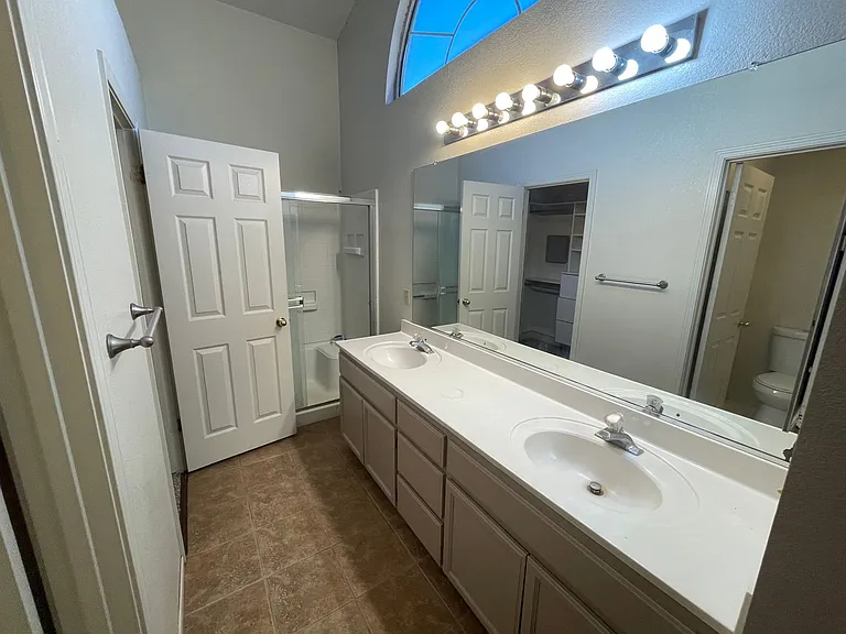 4909 Sun Valley Dr — Photo 13