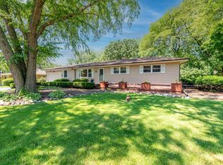 1504 S Monterey Ave, Schaumburg, IL