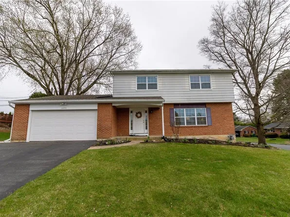 6890 Linden Cir, Macungie, PA 18062