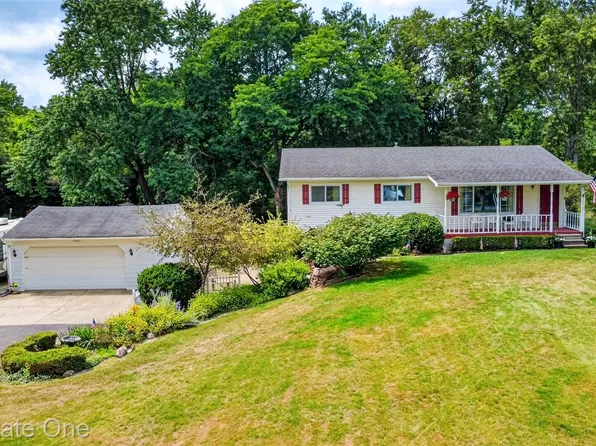454 S Baldwin Rd, Oxford, MI 48371