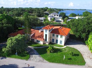 1516 Sandpiper Ln, Sarasota, FL 34239