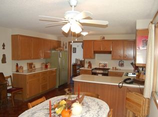 124 Eureka Ave, Silverton, OR 97381