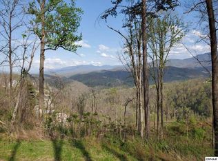 866 Chalet Village Blvd, Gatlinburg, TN 37738