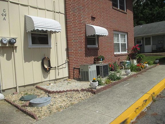 3rd image of 44A Cambridge Ct #1001
