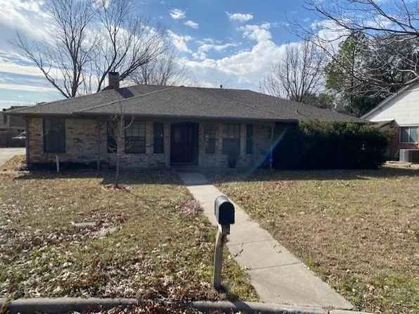 2416 Green Oaks St, Denton, TX 76209
