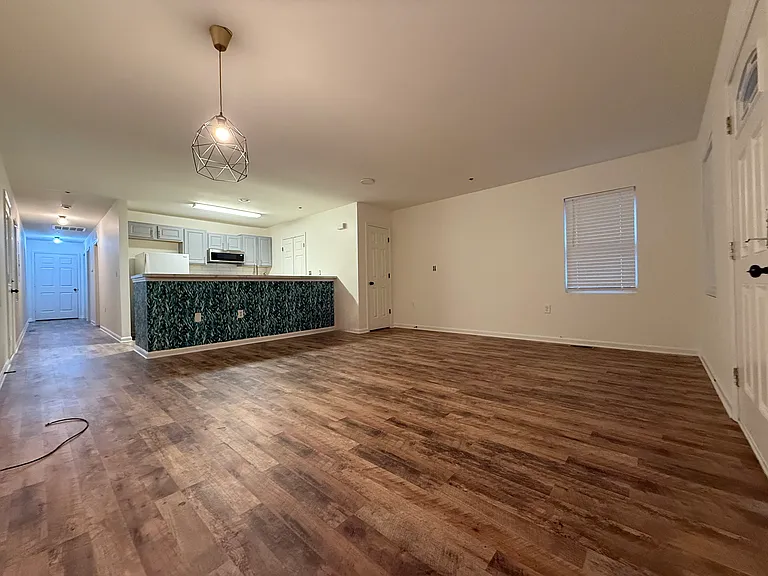 379 Sharpe St — Photo 7