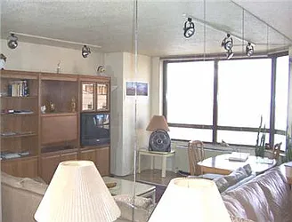 Rented by R New York