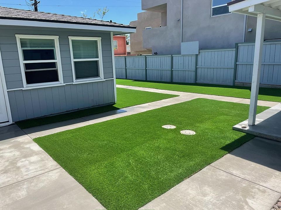 Lots of grass to sit in!