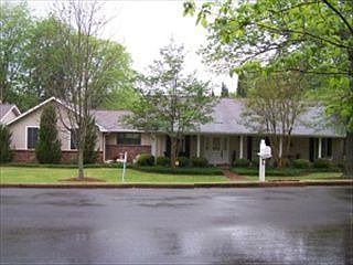 1st image of 402 Briarwick Dr