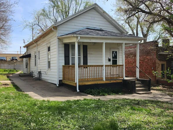 1049 S 22nd St, Omaha, NE 68108