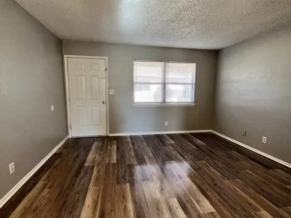 WRB LLC, 104 S Moore Ave #415-4, Claremore, OK 74017