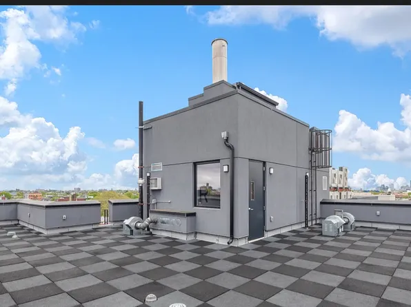 853 Lexington Avenue image 10 of 13