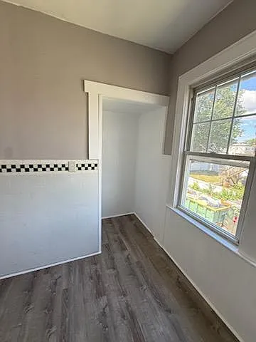 565 E Elm St #4 — Photo 6