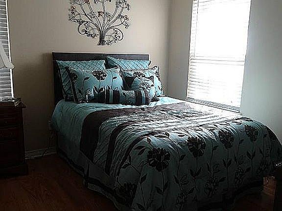3rd image of 70 Dogwood Ln
