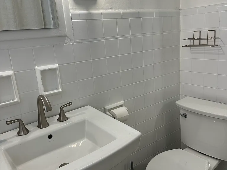1605 Villa Pl — Photo 4