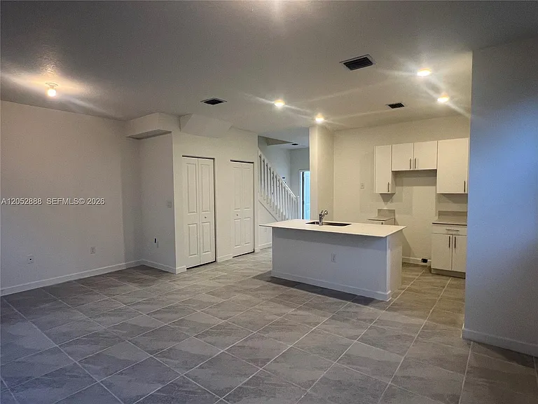 106 SE 11th Ct #106 — Photo 7