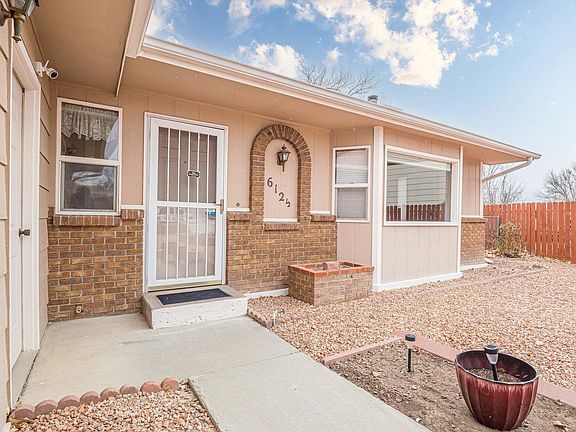 3rd image of 612 1/2 E Indian Creek Dr