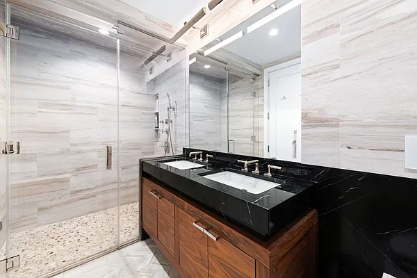 Sold by Compass | media 20